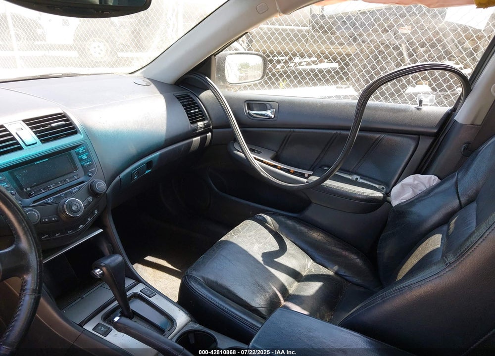 2004 HONDA ACCORD 3.0 EX VIN: 1HGCM66514A097377