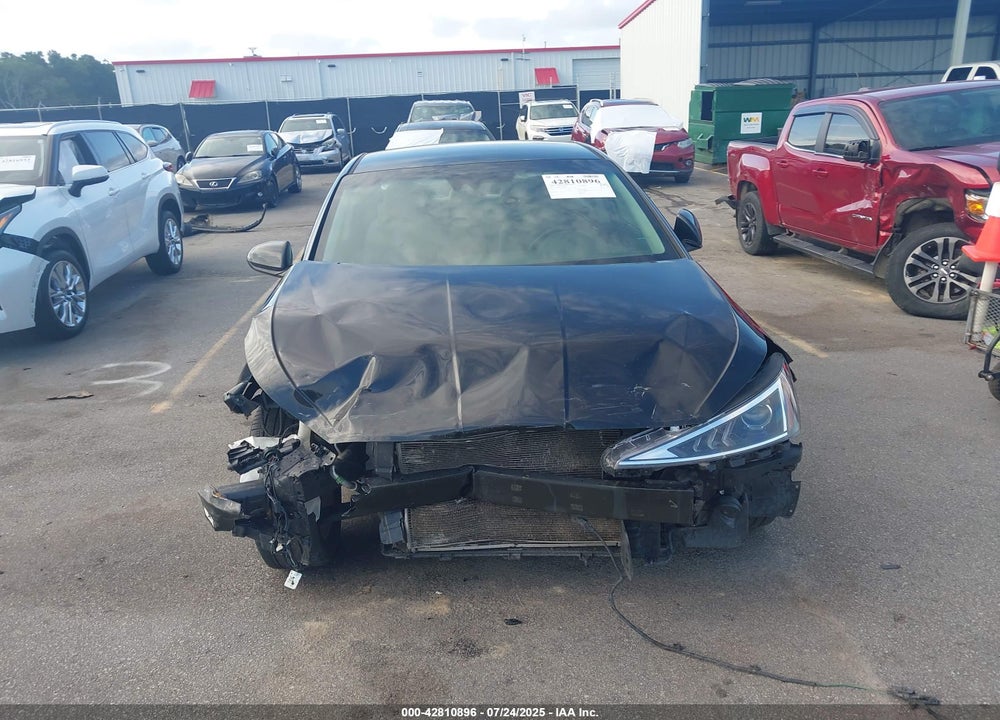 2020 HYUNDAI ELANTRA VIN: 5NPD84LF7LH527431
