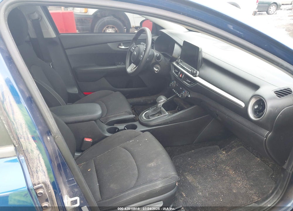 2019 KIA FORTE LXS VIN: 3KPF24AD4KE073878