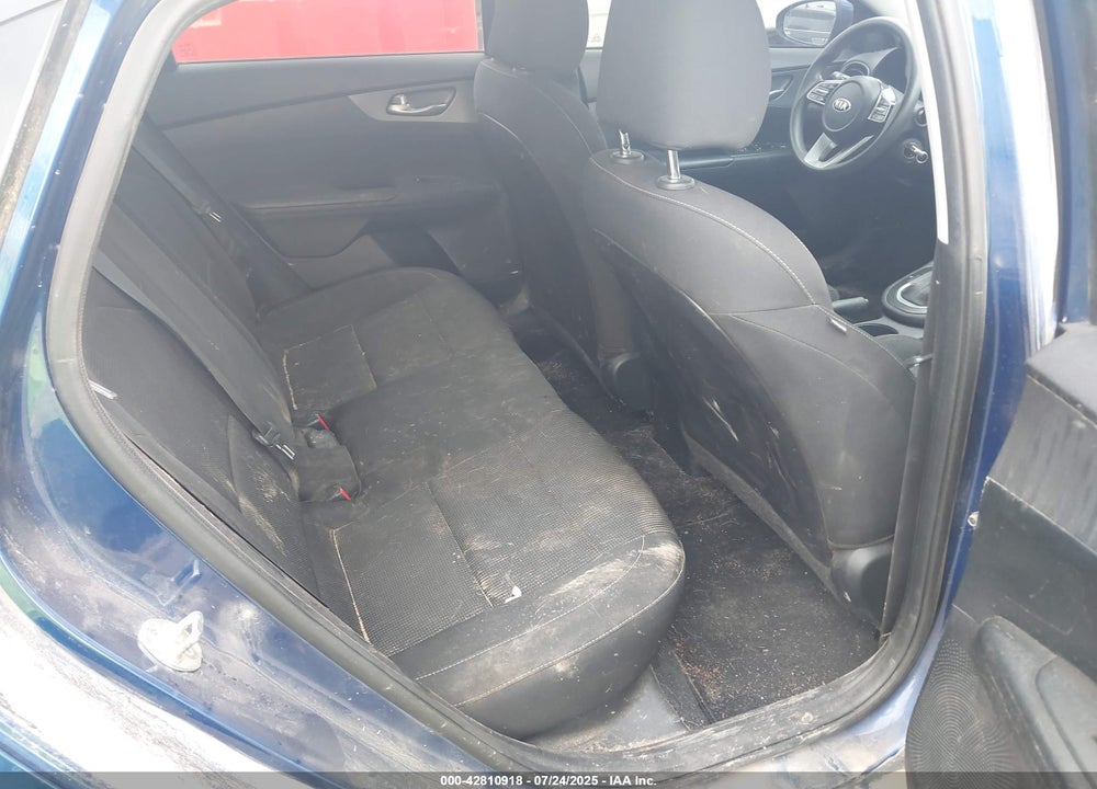 2019 KIA FORTE LXS VIN: 3KPF24AD4KE073878
