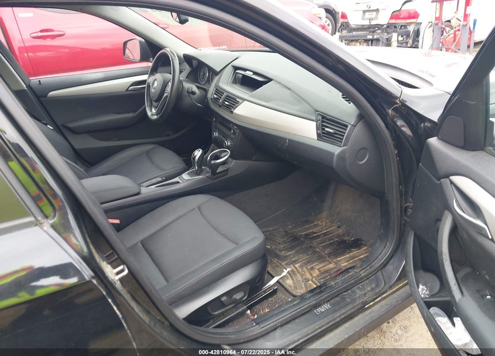 2015 BMW X1 VIN: WBAVL1C52FVY29719