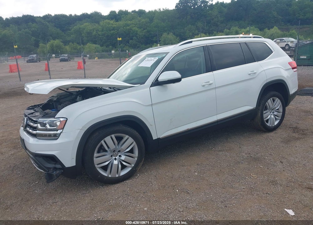 2018 VOLKSWAGEN ATLAS VIN: 1V2NR2CA8JC557247