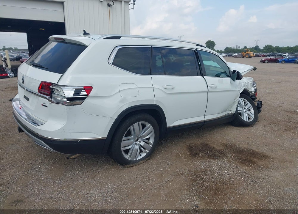 2018 VOLKSWAGEN ATLAS VIN: 1V2NR2CA8JC557247
