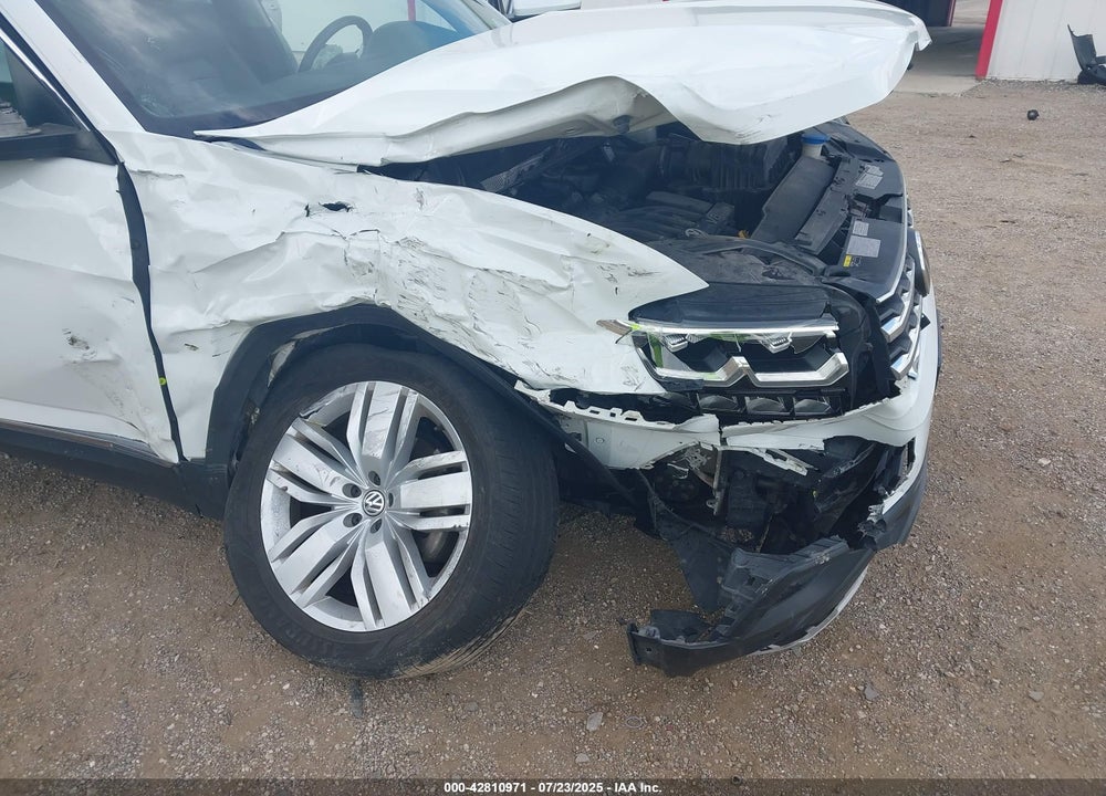 2018 VOLKSWAGEN ATLAS VIN: 1V2NR2CA8JC557247