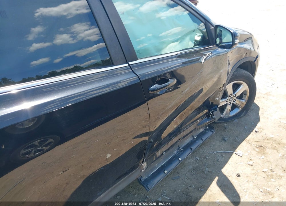 2015 TOYOTA RAV4 VIN: 2T3RFREVXFW279993