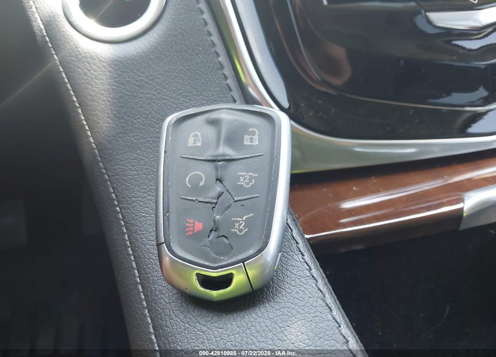 2020 CADILLAC ESCALADE ESV VIN: 1GYS3HKJ6LR136812