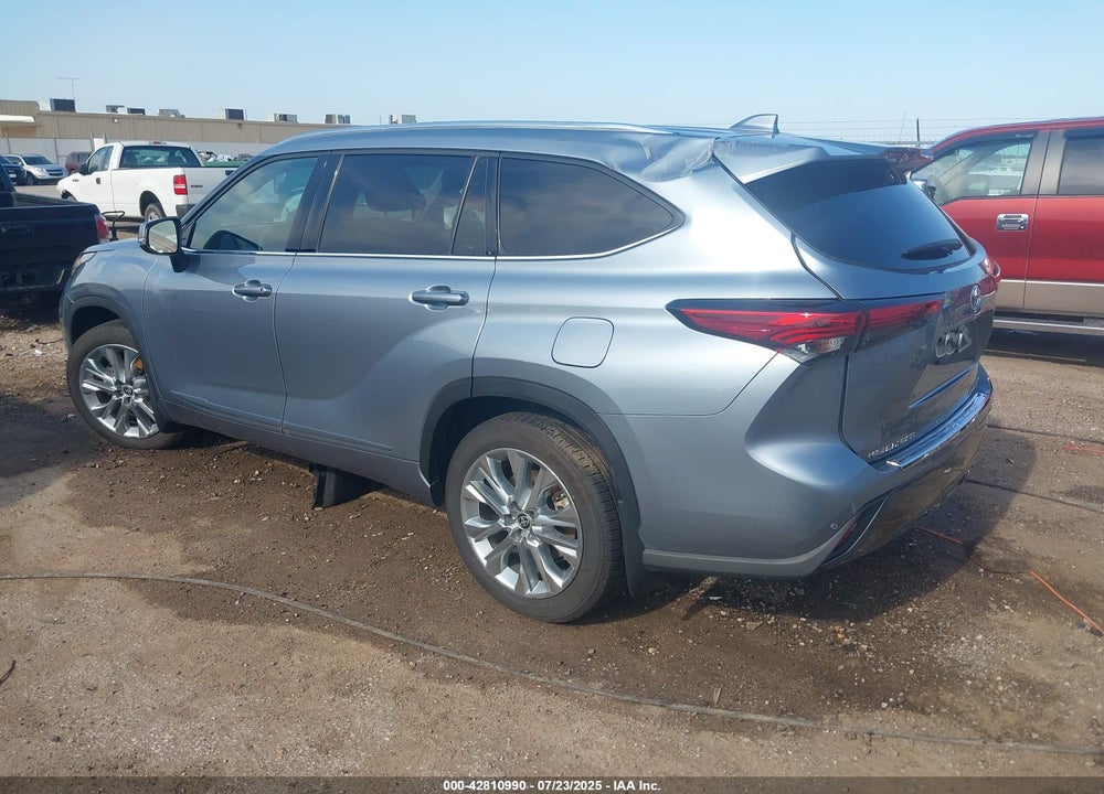 2022 TOYOTA HIGHLANDER VIN: 5TDDZRBH3NS247774