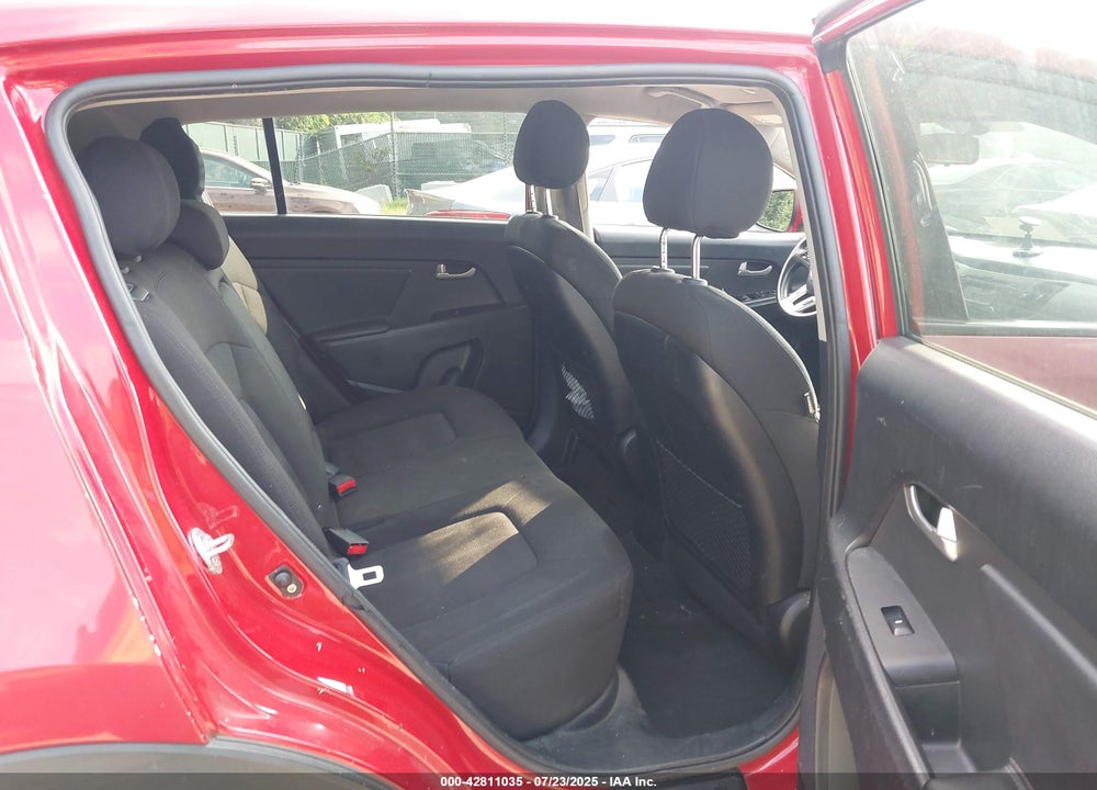 2011 KIA SPORTAGE VIN: KNDPB3A24B7089527