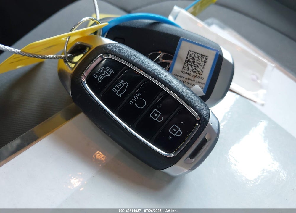 2023 HYUNDAI ELANTRA VIN: 5NPLS4AG6PH107898