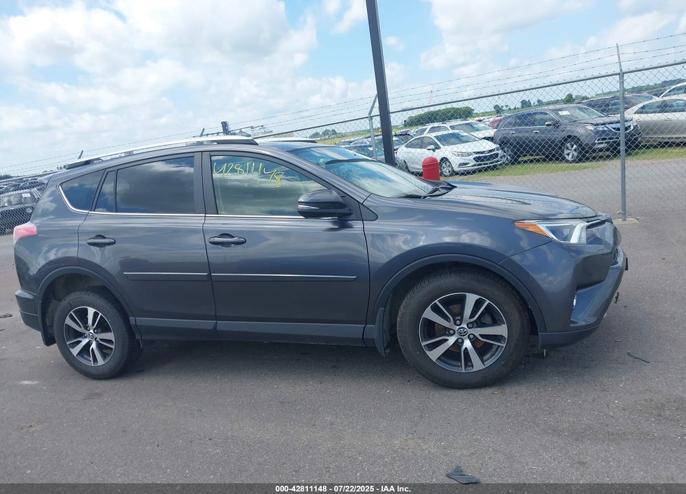 2016 TOYOTA RAV4 VIN: JTMRFREV0GJ097932