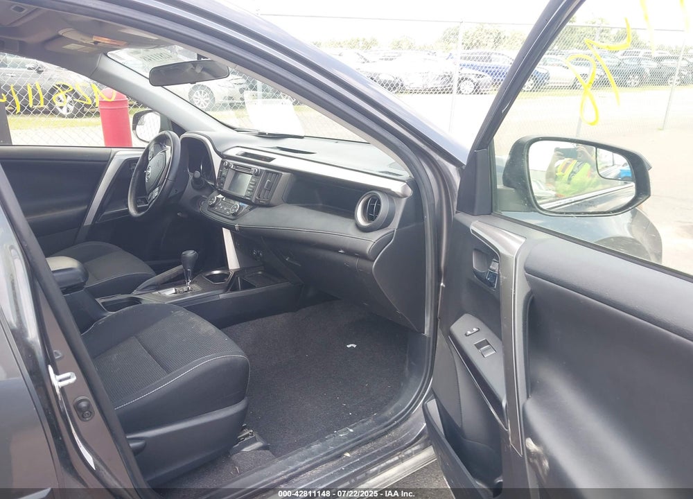 2016 TOYOTA RAV4 VIN: JTMRFREV0GJ097932