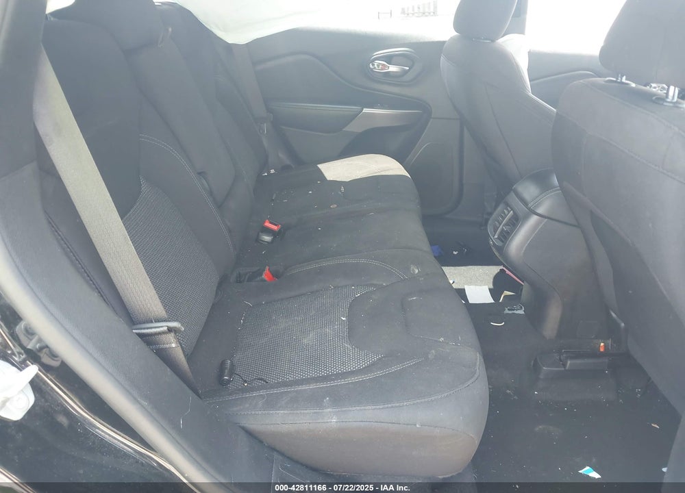 2021 JEEP CHEROKEE VIN: 1C4PJLCB3MD146806