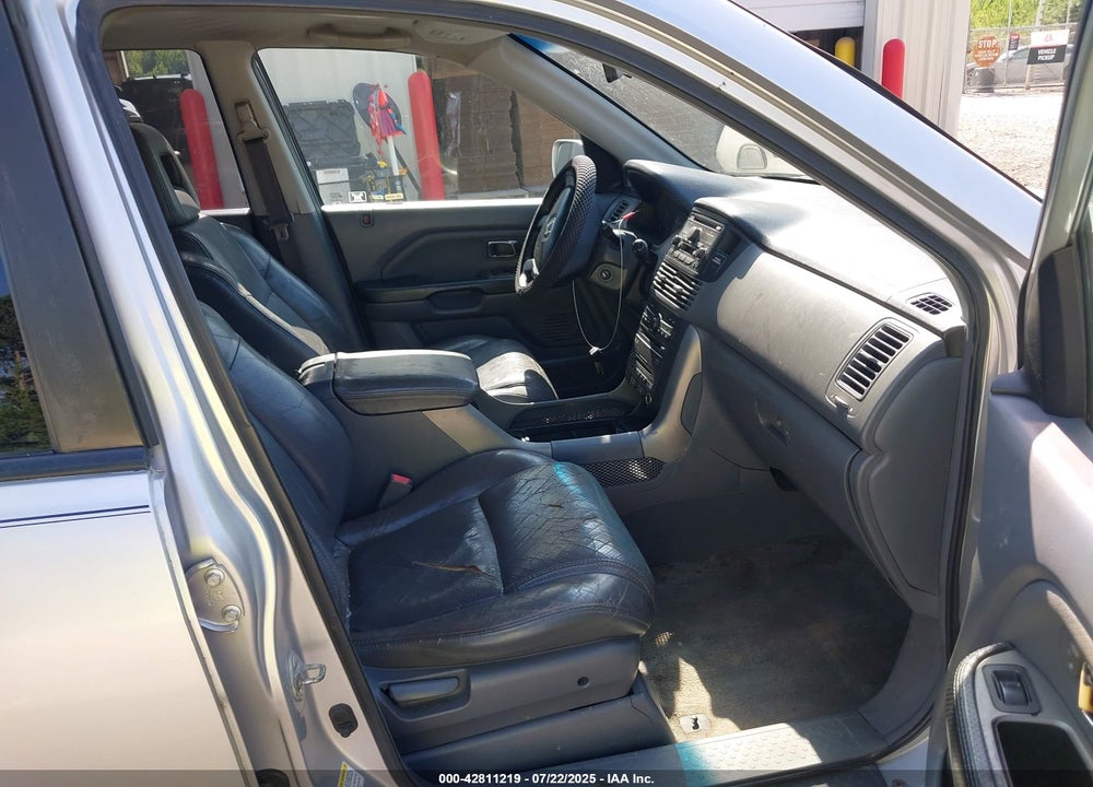 2005 HONDA PILOT EX-L VIN: 5FNYF18635B007808