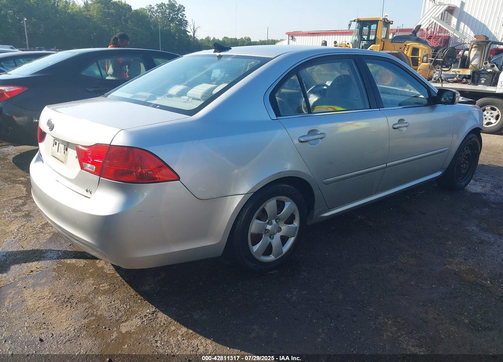 2009 KIA OPTIMA VIN: KNAGE228X95301418