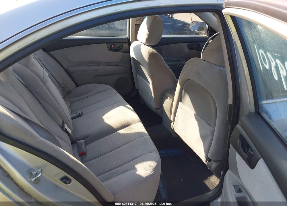 2009 KIA OPTIMA VIN: KNAGE228X95301418