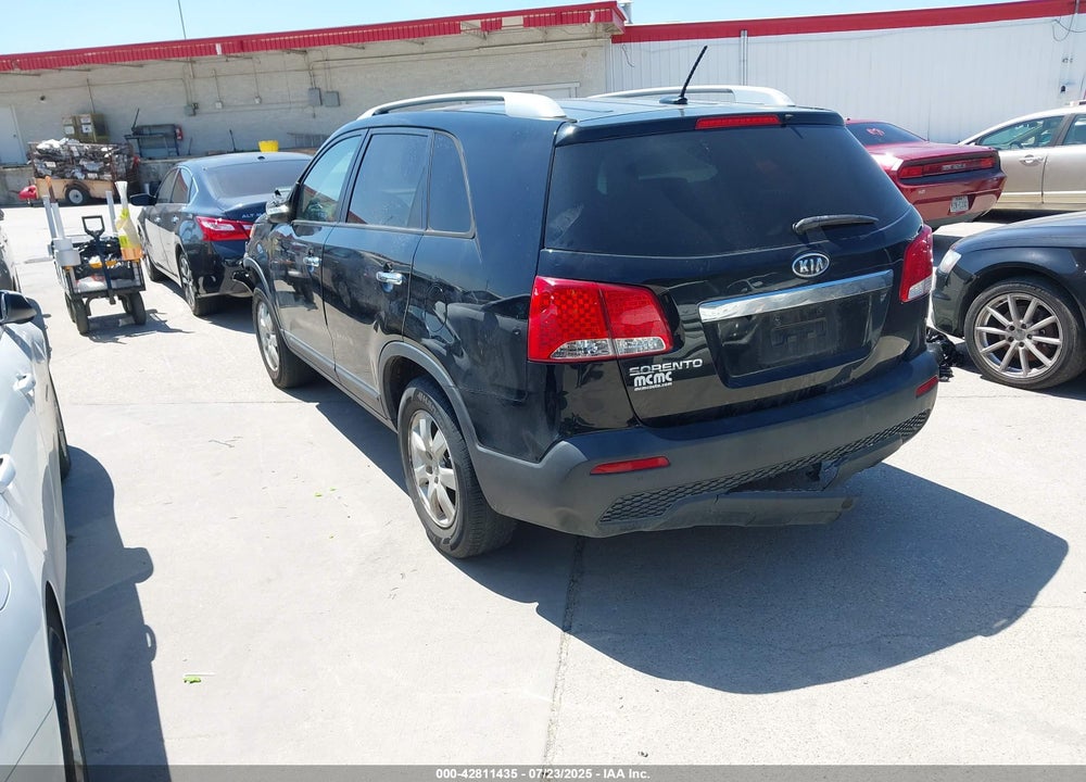 2013 KIA SORENTO VIN: 5XYKT3A64DG363163