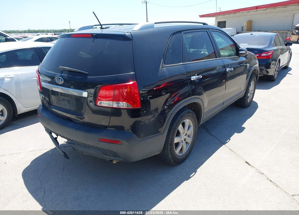 2013 KIA SORENTO VIN: 5XYKT3A64DG363163