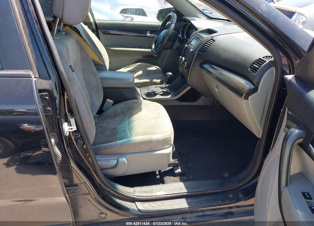 2013 KIA SORENTO VIN: 5XYKT3A64DG363163