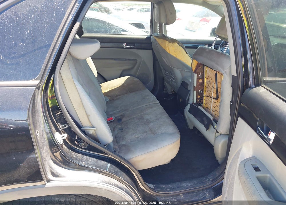 2013 KIA SORENTO VIN: 5XYKT3A64DG363163