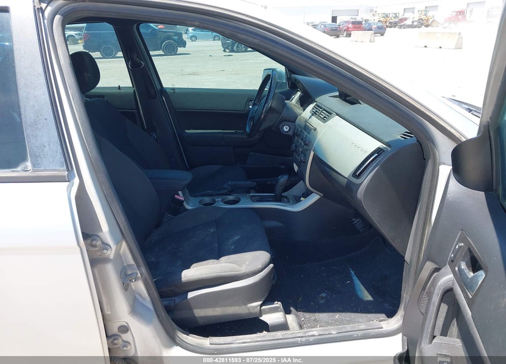 2011 FORD FOCUS VIN: 1FAHP3GN2BW204127