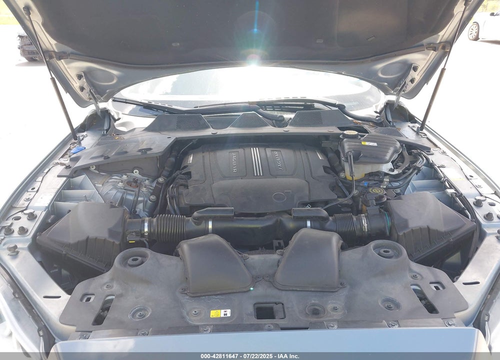 2014 JAGUAR XJ VIN: SAJWA2GZ6E8V65659