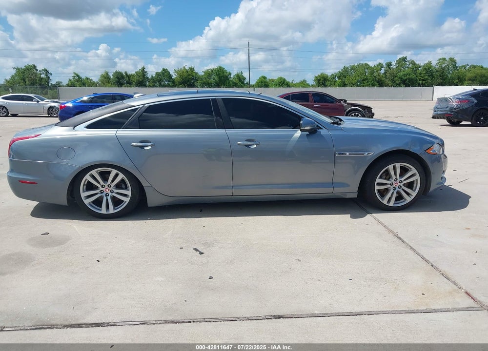 2014 JAGUAR XJ VIN: SAJWA2GZ6E8V65659