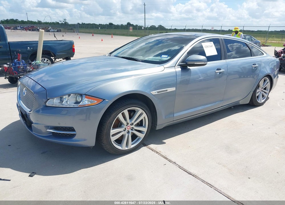 2014 JAGUAR XJ VIN: SAJWA2GZ6E8V65659