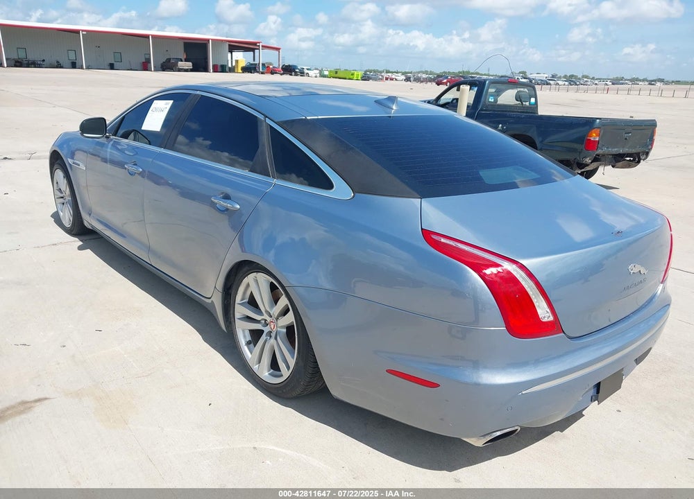 2014 JAGUAR XJ VIN: SAJWA2GZ6E8V65659
