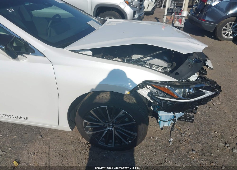 2025 LEXUS ES 350 VIN: 58ADZ1B17SU197655