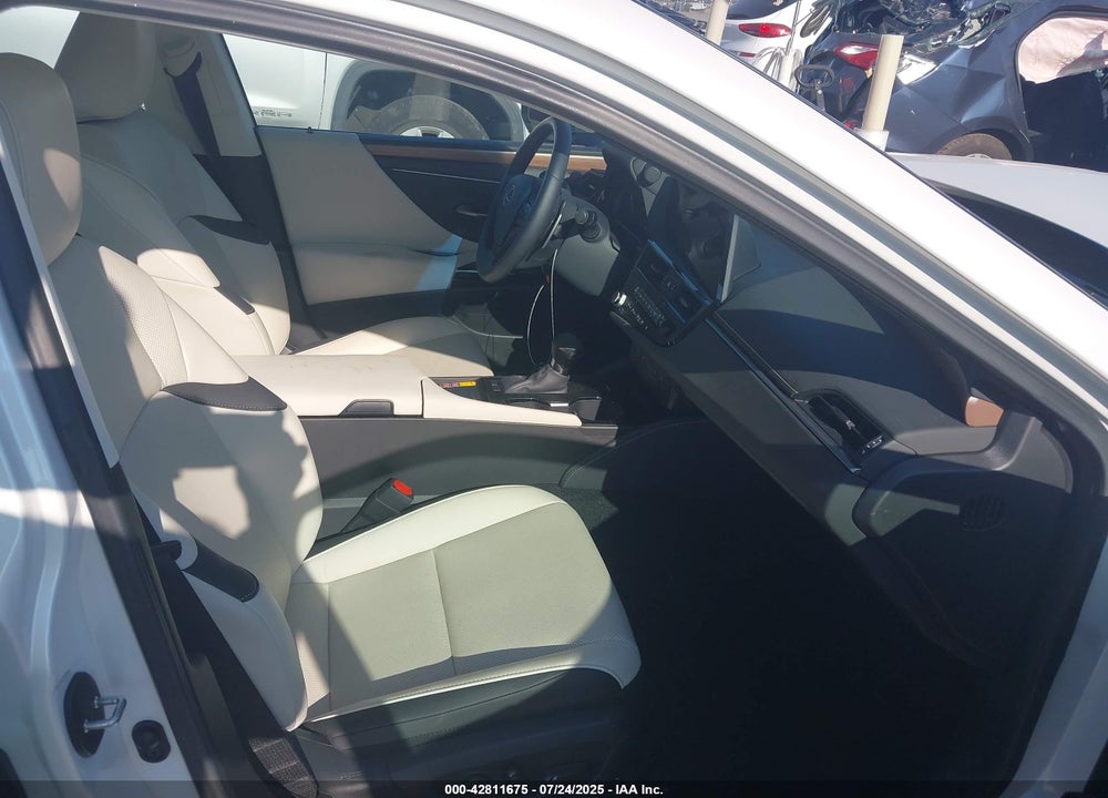 2025 LEXUS ES 350 VIN: 58ADZ1B17SU197655