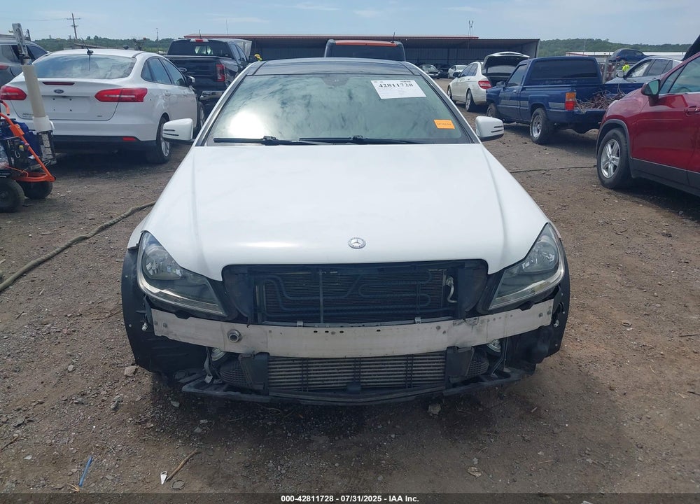 2013 MERCEDES-BENZ C CLASS VIN: WDDGJ4HB5DG076888