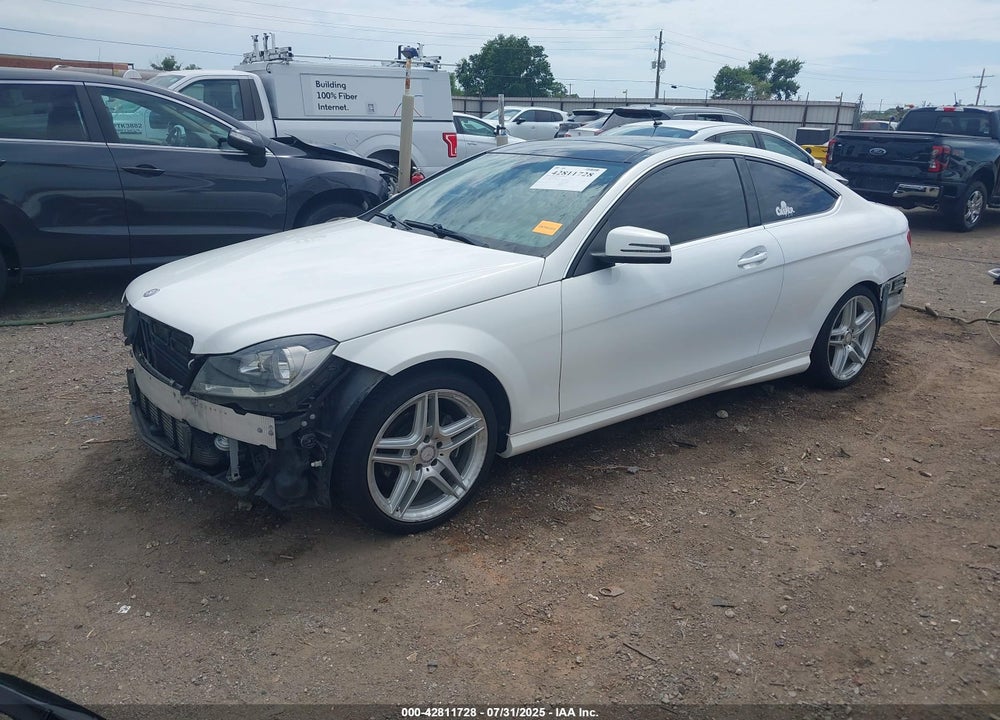 2013 MERCEDES-BENZ C CLASS VIN: WDDGJ4HB5DG076888