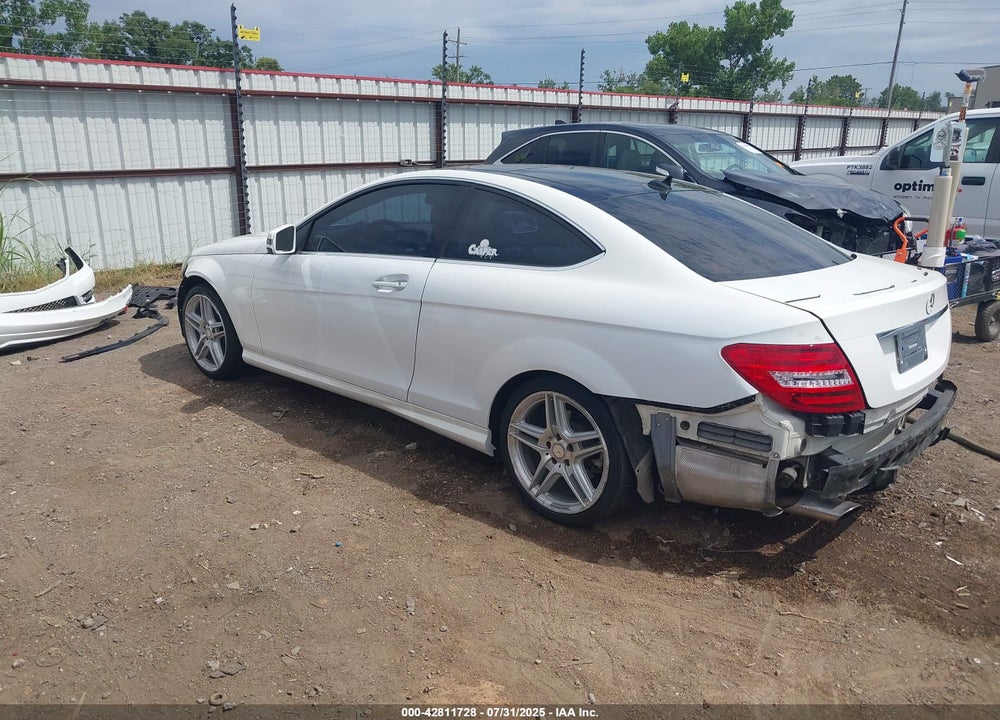 2013 MERCEDES-BENZ C CLASS VIN: WDDGJ4HB5DG076888