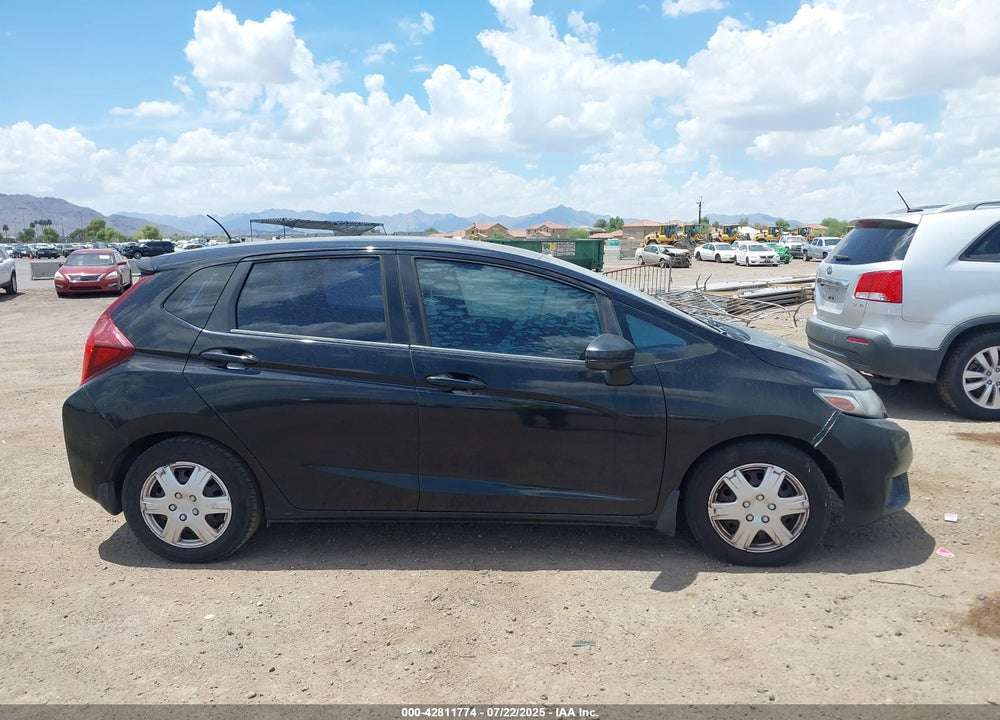 2015 HONDA FIT VIN: 3HGGK5H5XFM757095