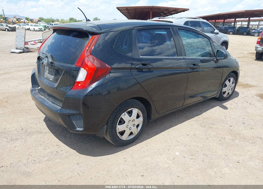 2015 HONDA FIT VIN: 3HGGK5H5XFM757095