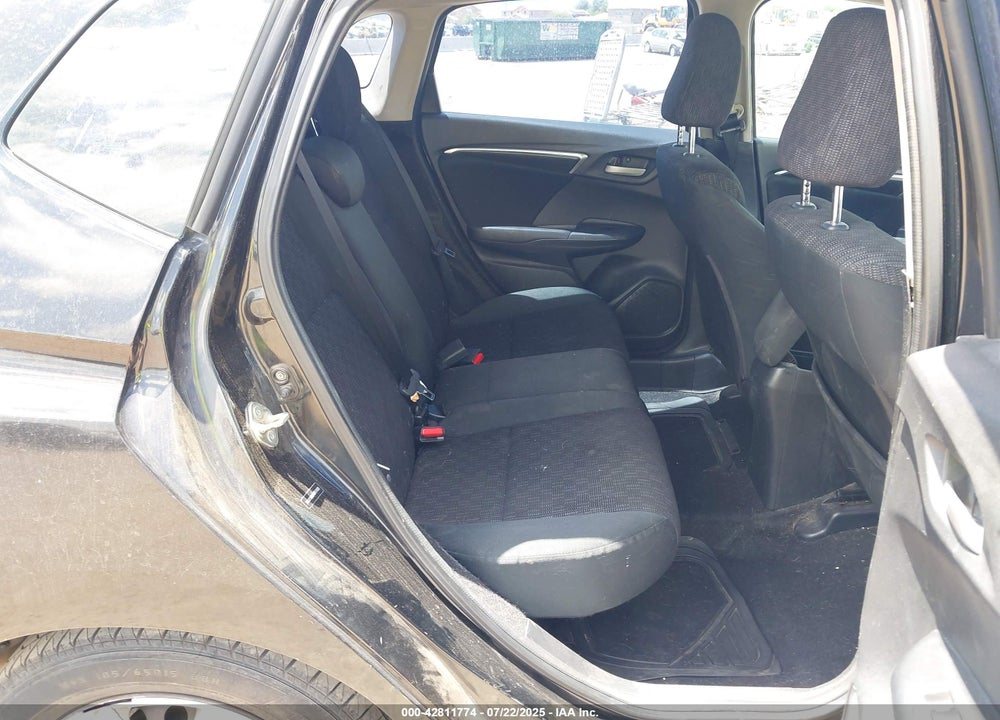 2015 HONDA FIT VIN: 3HGGK5H5XFM757095