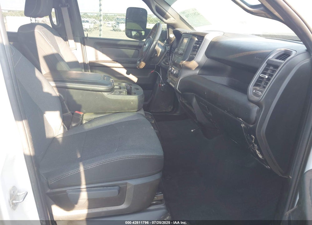 2022 RAM 3500 CHASSIS TRADESMAN/SLT/LAIE/LIMITED VIN: 3C7WRTCL0NG162790