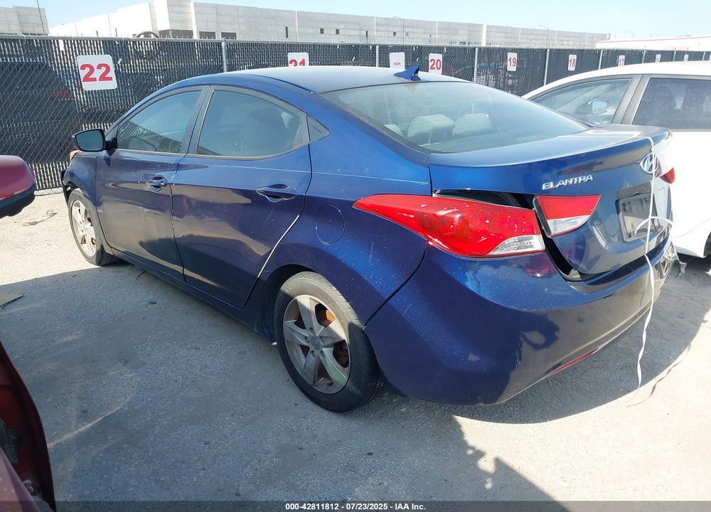 2013 HYUNDAI ELANTRA VIN: KMHDH4AE4DU591875