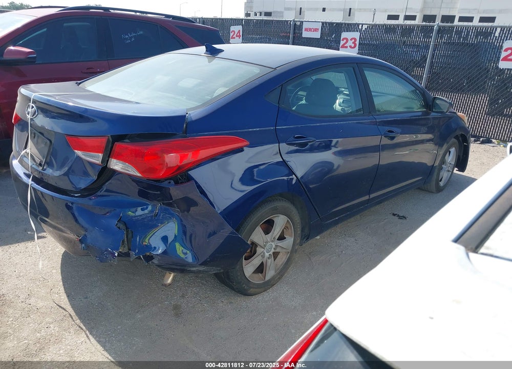 2013 HYUNDAI ELANTRA VIN: KMHDH4AE4DU591875