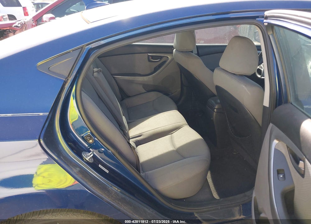2013 HYUNDAI ELANTRA VIN: KMHDH4AE4DU591875