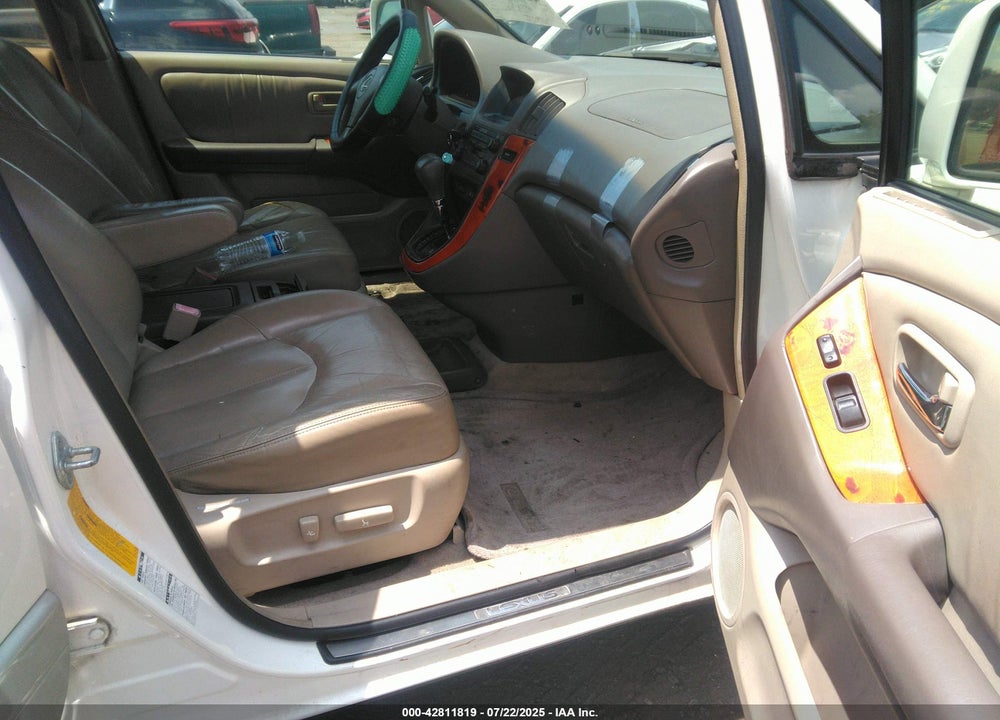 2001 LEXUS RX 300 VIN: JTJHF10U810184497