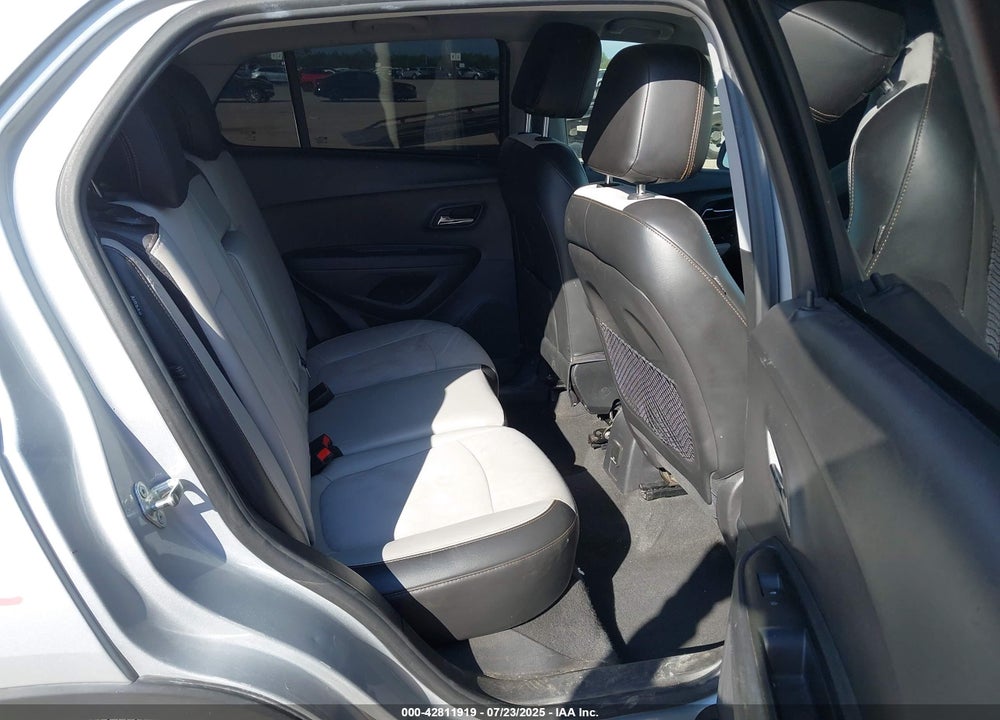 2020 CHEVROLET TRAX VIN: 3GNCJLSB8LL231110