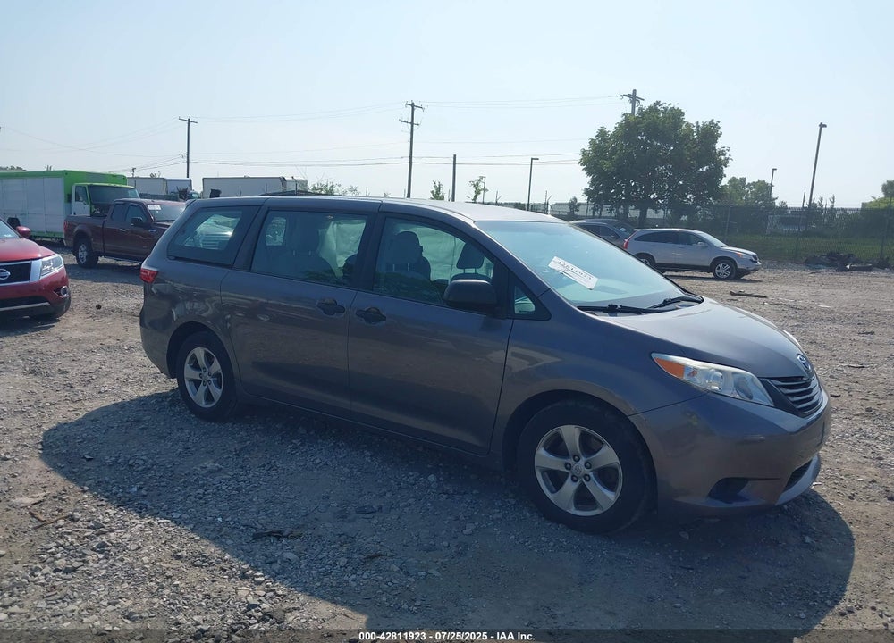 2015 TOYOTA SIENNA L 7 PASSENGER VIN: 5TDZK3DC1FS673621