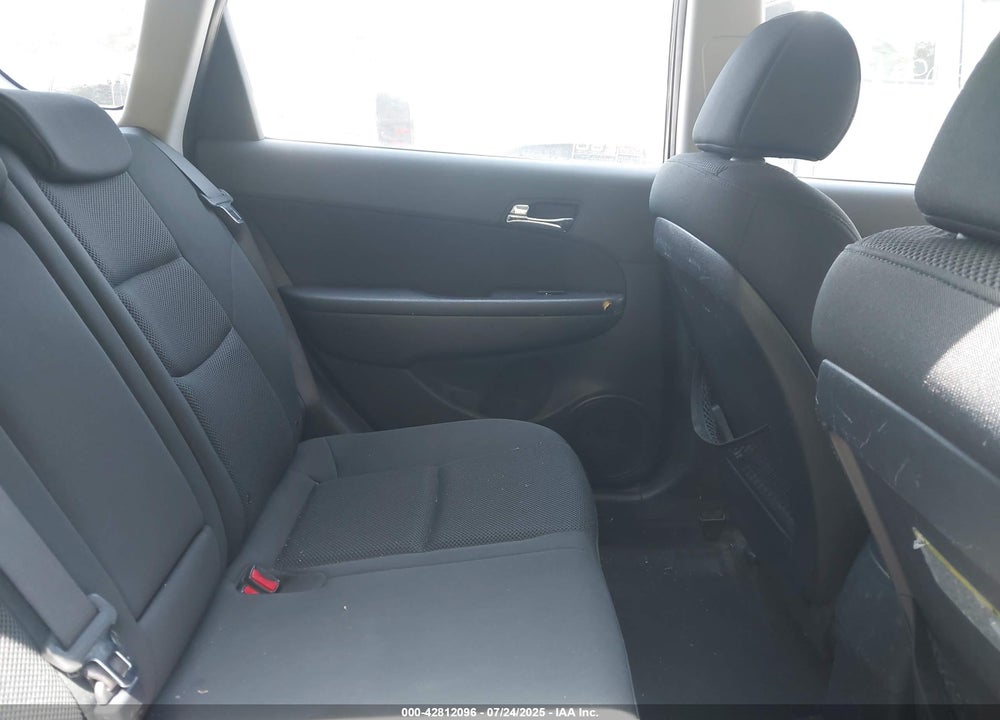 2009 HYUNDAI ELANTRA TOURING VIN: KMHDC86E09U045550