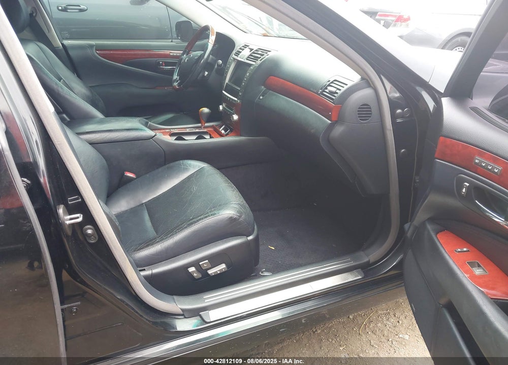 2011 LEXUS LS 460 VIN: JTHCL5EF1B5009552