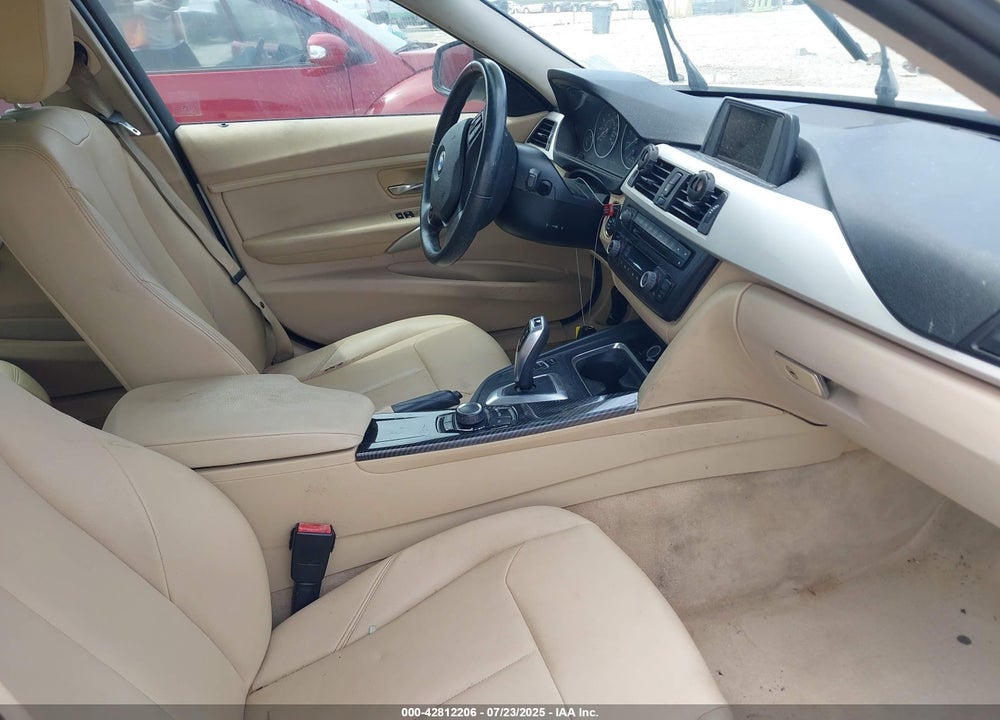 2014 BMW 3 SERIES VIN: WBA3B1G50ENS77558
