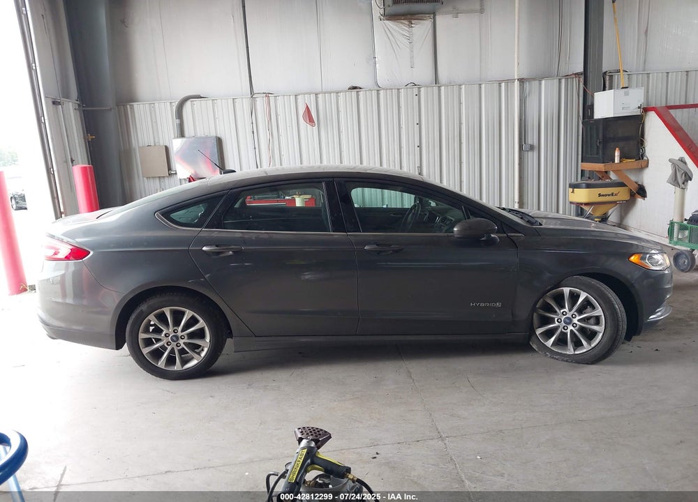 2017 FORD FUSION VIN: 3FA6P0LUXHR381913