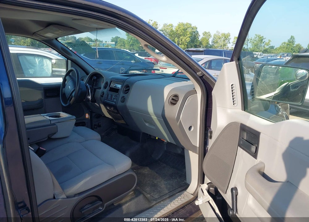 2004 FORD F-150 STX/XL/XLT VIN: 1FTRX12W14NC03823
