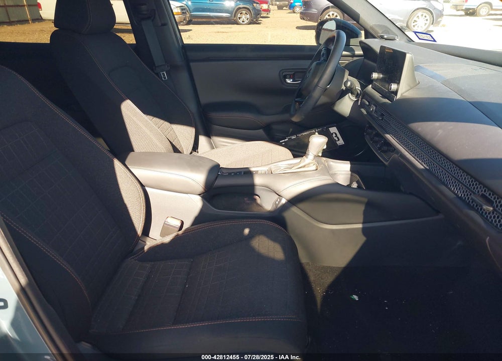 2025 HONDA HR-V 2WD SPORT VIN: 3CZRZ1H55SM752239