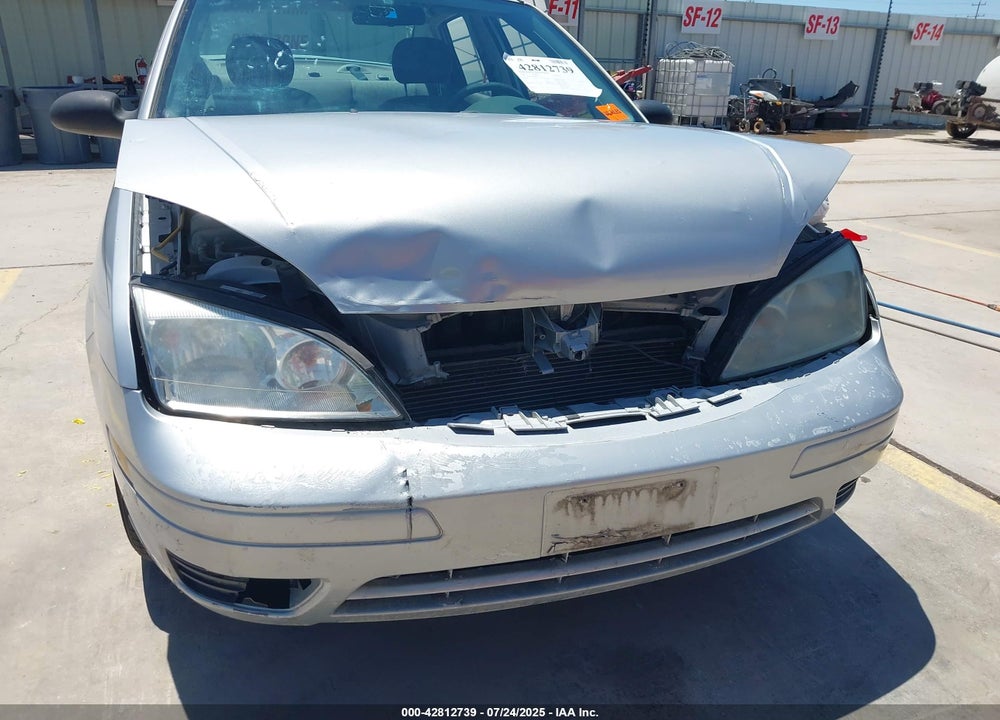 2005 FORD FOCUS ZX4 VIN: 1FAFP34N95W237139